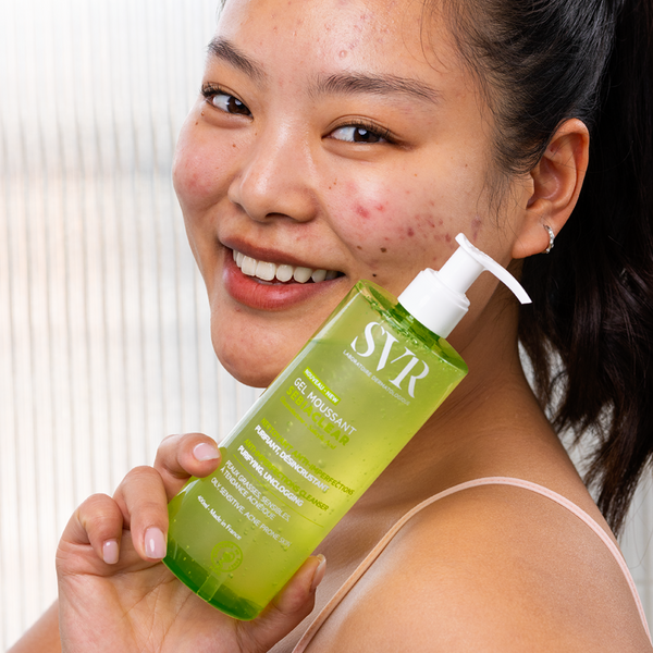 SVR Sebiaclear Gel Moussant 400ml β purifying foaming gel cleanser for acne-prone and oily skin in a green pump bottle.