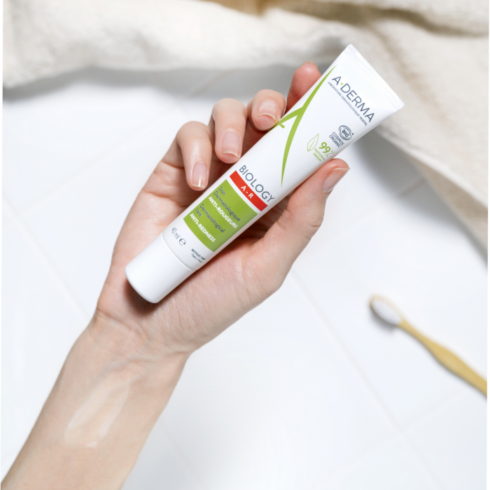 A-Derma Biology Anti‑Rougeurs Dermatological Care 40 ml – Gentle cream formulated to calm redness-prone skin, soothe sensation of heat, and strengthen skin’s barrier in a compact 40 ml tube.
